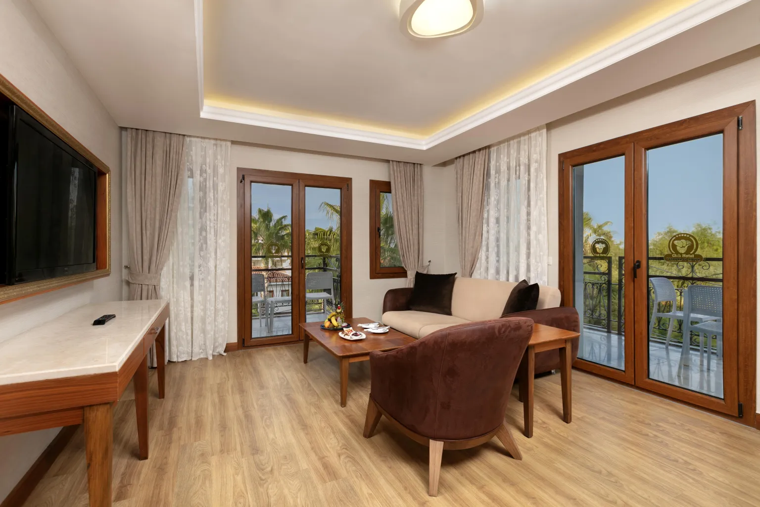 Garden Deluxe Suit Oda