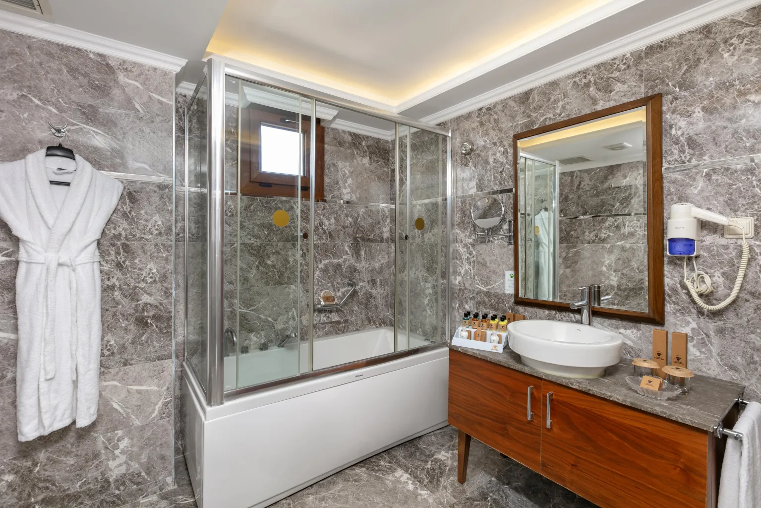 Garden Deluxe Suit Oda