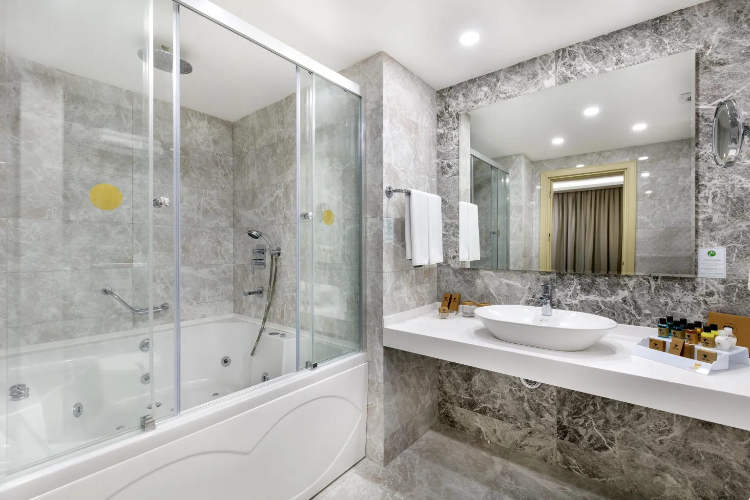 Comfort Anabina Senior Suite